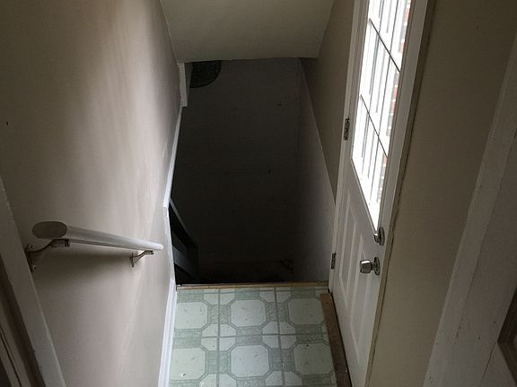 3rd image of 3112 Veazey Ave