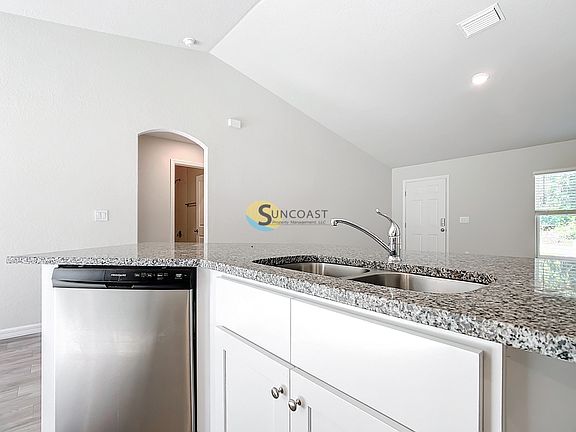 5th image of 7186 SE 124th St
