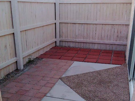 M-Bed Patio