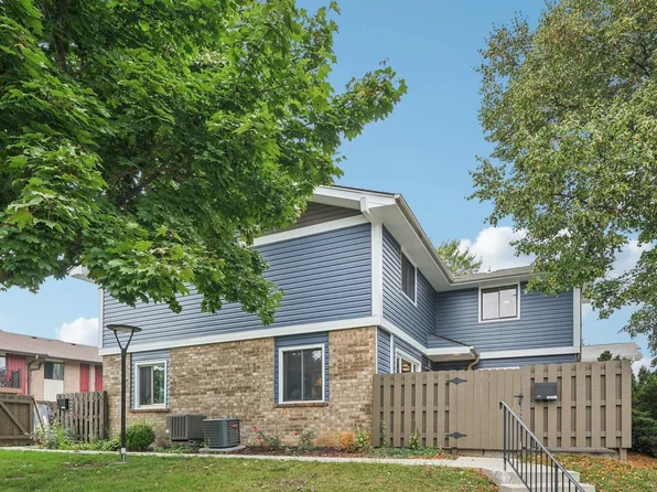 N76W14595 North Point COURT, Menomonee Falls, WI 53051