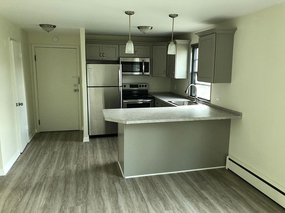 1st image of 430 Englewood Ave APT 1