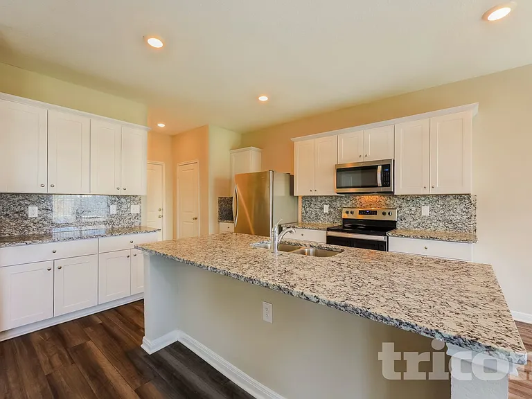 14616 Maple Ter — Photo 4