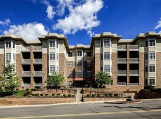 500 N And South Rd APT 303, Saint Louis, MO 63130