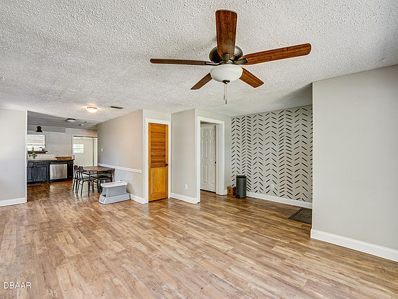 3rd image of 5107 Taylor Ave