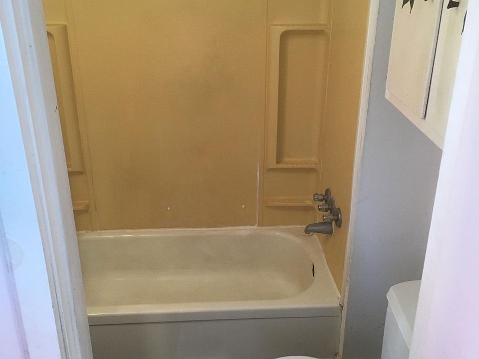 1st image of 472 Breckenridge St #1