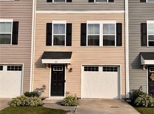 77 Maple Spring Dr, Painesville, OH 44077