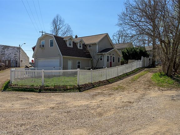 3rd image of 204 S Prospect Ave