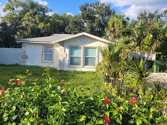 3rd image of 3601 W De Leon St