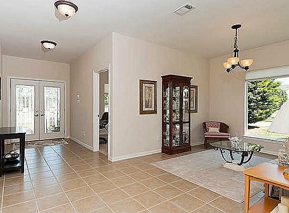 3rd image of 400 Brookside Dr