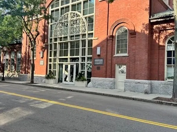 106 13th St APT 224, Charlestown, MA 02129