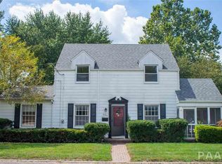 924 E Fairoaks Ave, Peoria, IL
