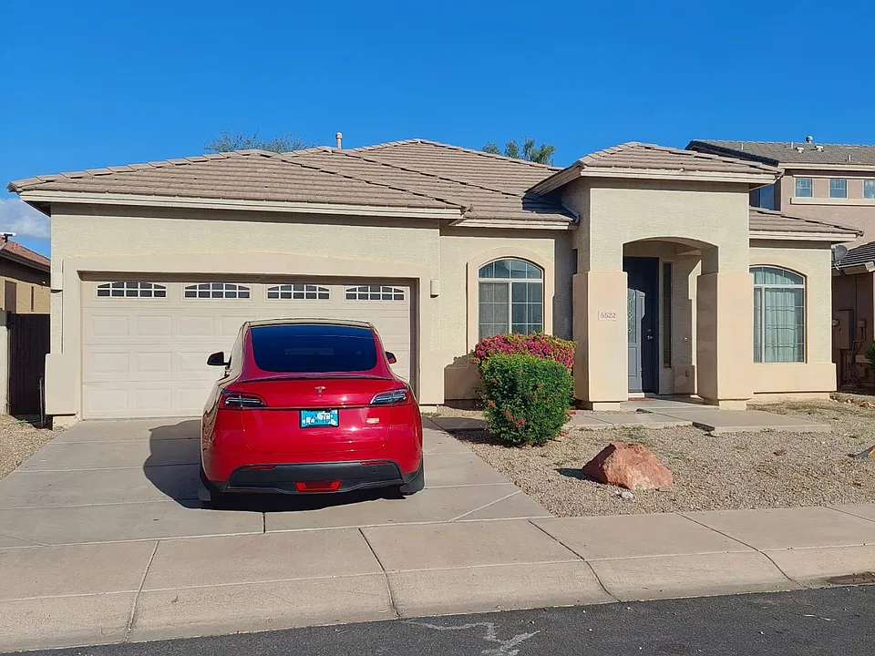 5522 W Glass Ln