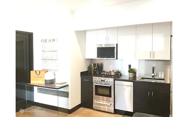 Rented by Douglas Elliman | media 18