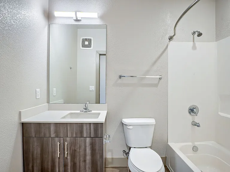 4923 King St — Photo 110
