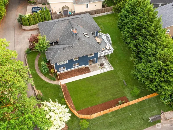 8227 NE 166th Street, Kenmore, WA 98028