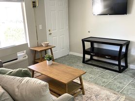 100 Pulsipher Ln