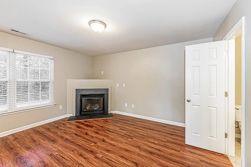 3 bed, 2.5 bath, 1653 sqft, $1,860 — Photo 4