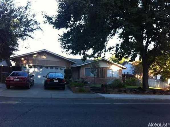 3825 Dragoo Park Dr, Modesto, CA 95356