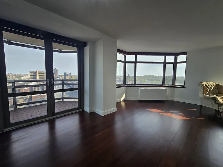 112 One Qns Blvd #19C — Photo 13