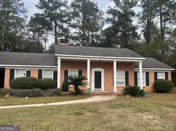113 N Edgewood Dr, Statesboro, GA 30458