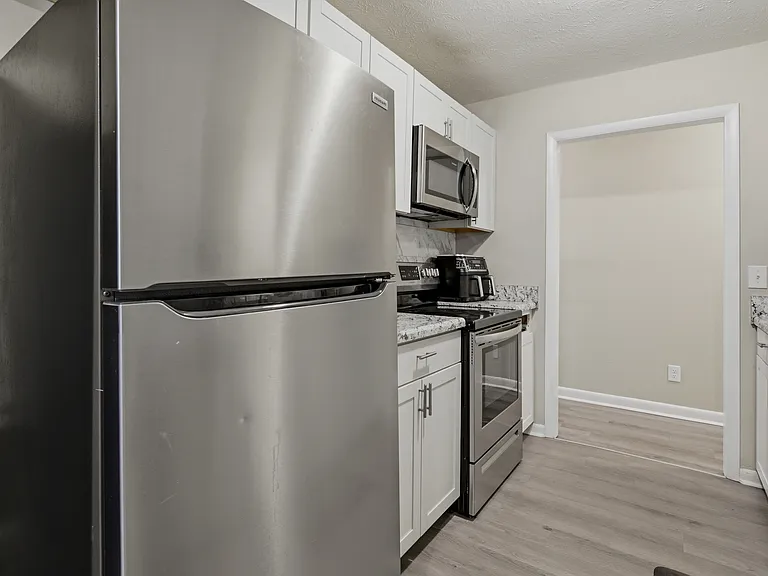 6853 Marlowe Dr — Photo 15