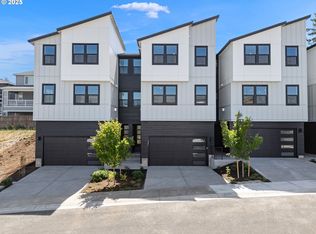 3984 NW 64th Ave UNIT 18, Camas, WA 98607