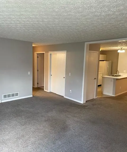 6680 Lagrange Dr — Photo 4