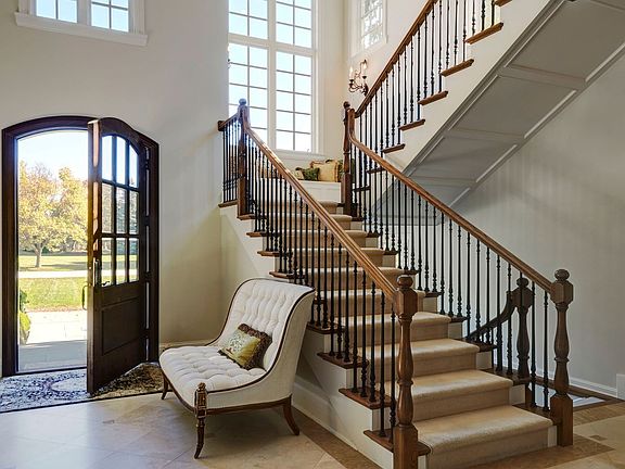 4th image of 5761 Churchill Ln