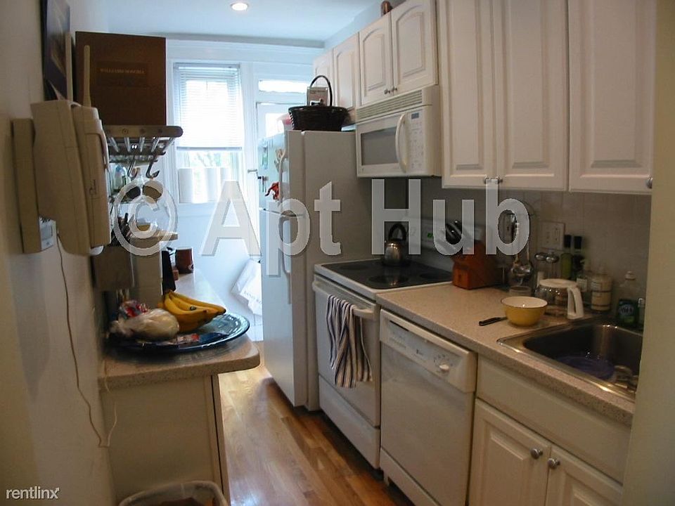 2nd image of 85 Trowbridge St