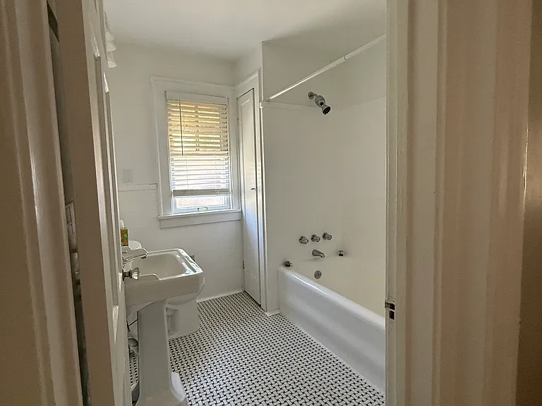 18520 Winslow Rd #1 — Photo 13