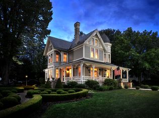 201 W Maple Ave, Fayetteville, WV 25840