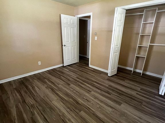 4th image of 1298 Vanderbilt Dr