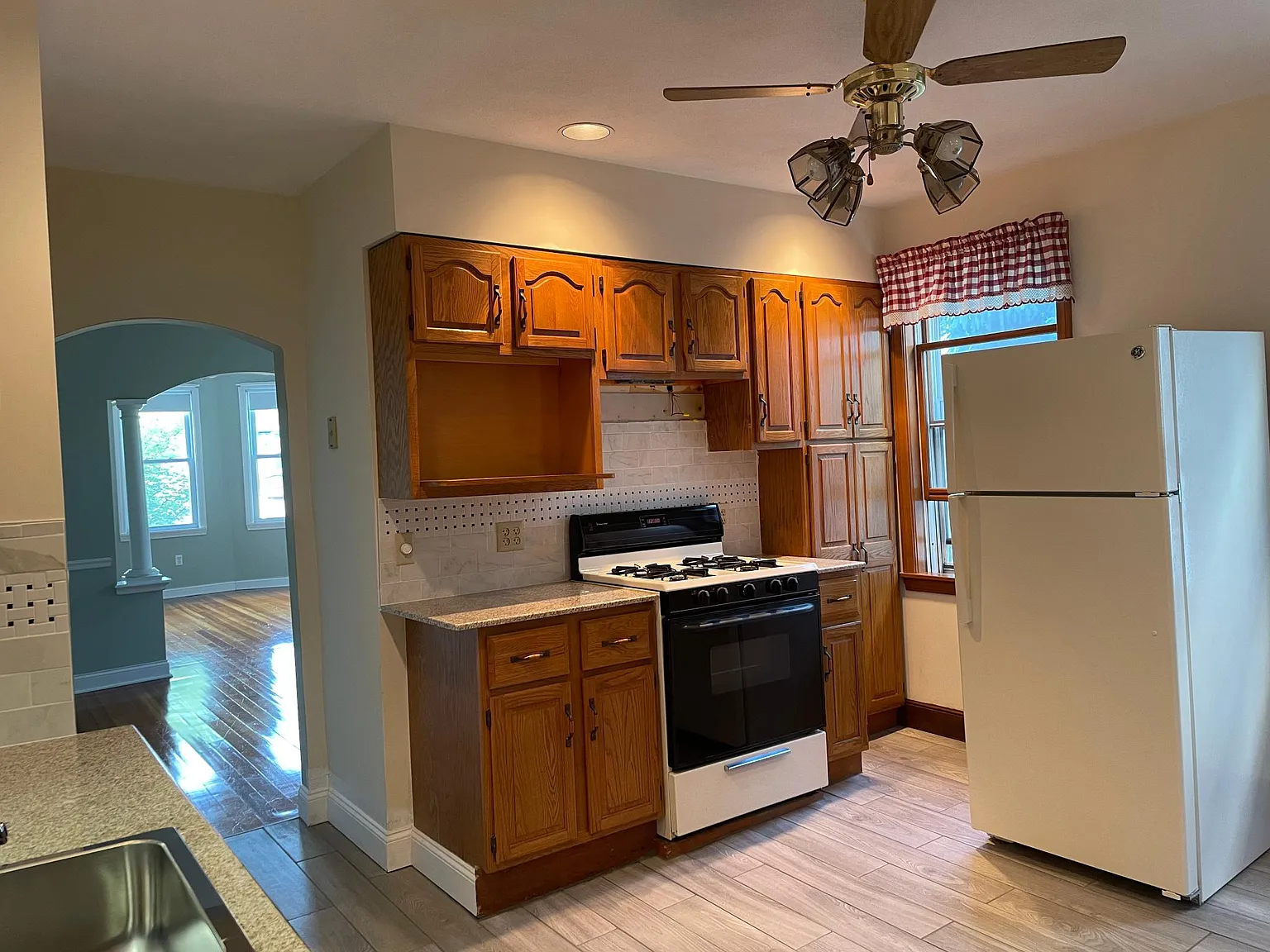 416 Trapelo Rd — Photo 2