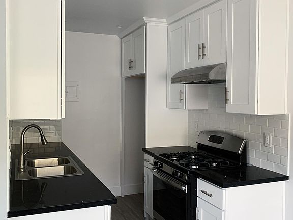 4th image of 330 W Chevy Chase Dr APT 37