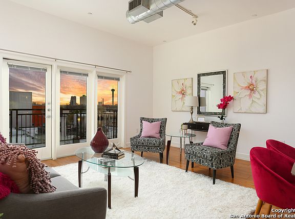 2nd image of 1401 S Flores St APT 411
