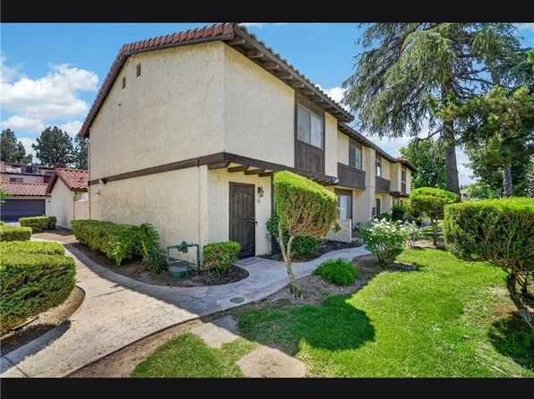 1097 Santo Antonio Dr APT 54, Colton, CA 92324