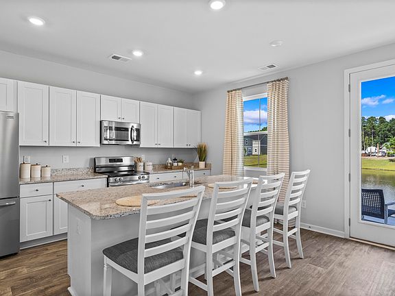 5th image of 134 Cypress Hollow Dr.