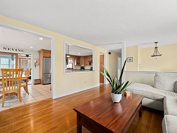 2nd image of 246 Woodland Dr