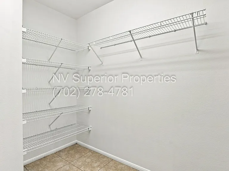 3876 Waynesvill St — Photo 35