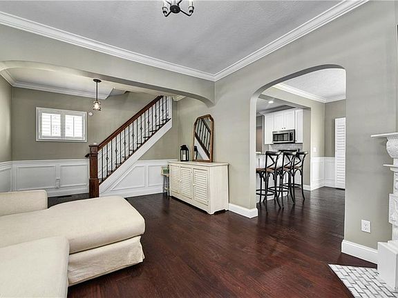 4th image of 1298 Brockley Ave