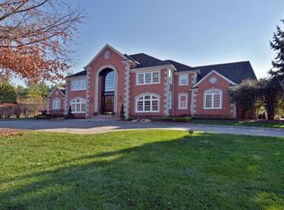 33 Blue Hills Dr, Holmdel, NJ 07733