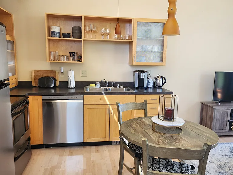 20 Grand Ave #20 — Photo 17