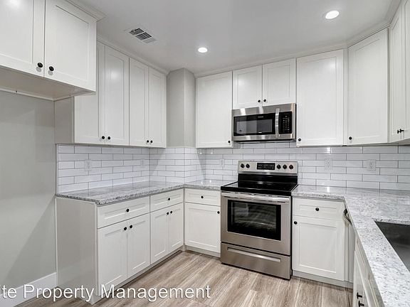 3rd image of 2115 Espana Ct