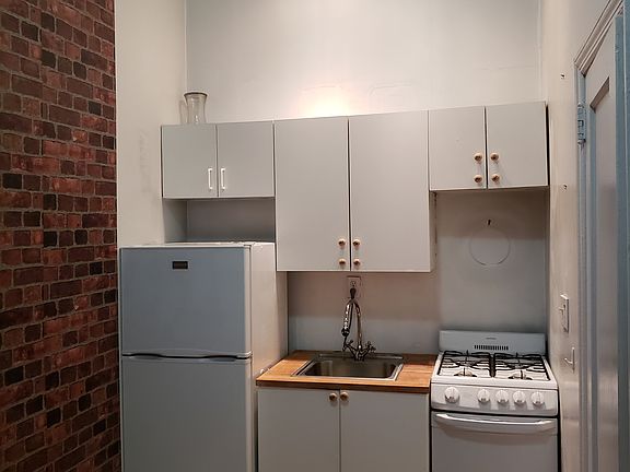 4th image of 621 W End Ave APT 2W