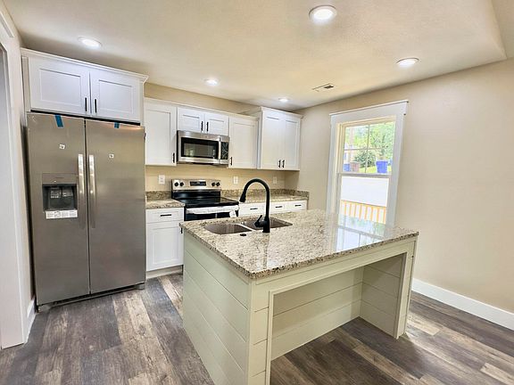 3rd image of 404 Four Winds Way