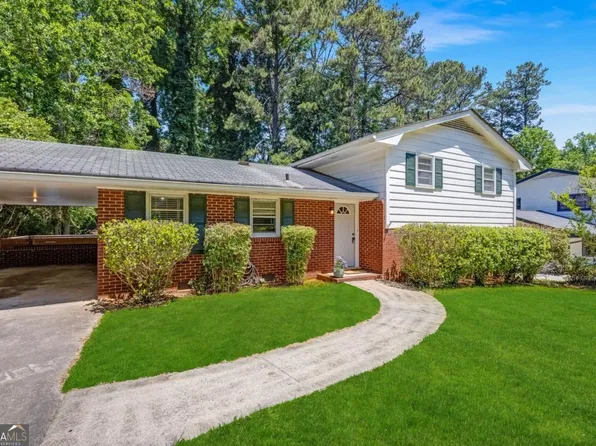 2544 Laurel Ridge Dr, Decatur, GA 30033
