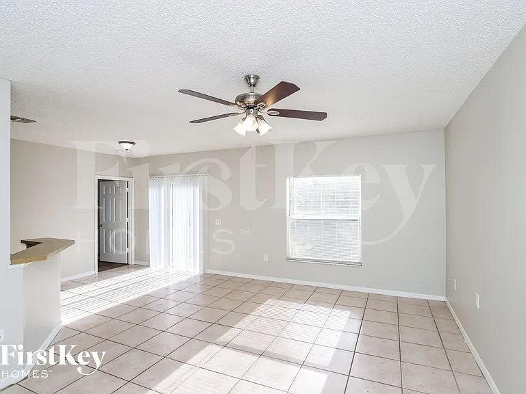 113 Marsh St — Photo 3