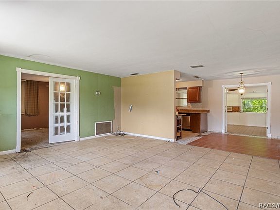 4th image of 45 S Barbour St