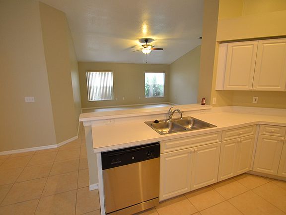 3rd image of 3526 Autumn Glen Dr