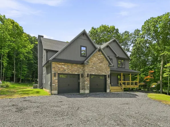 4 Cherry Hill Road, Cornwall, NY 12518